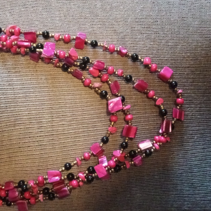 Necklace 20$